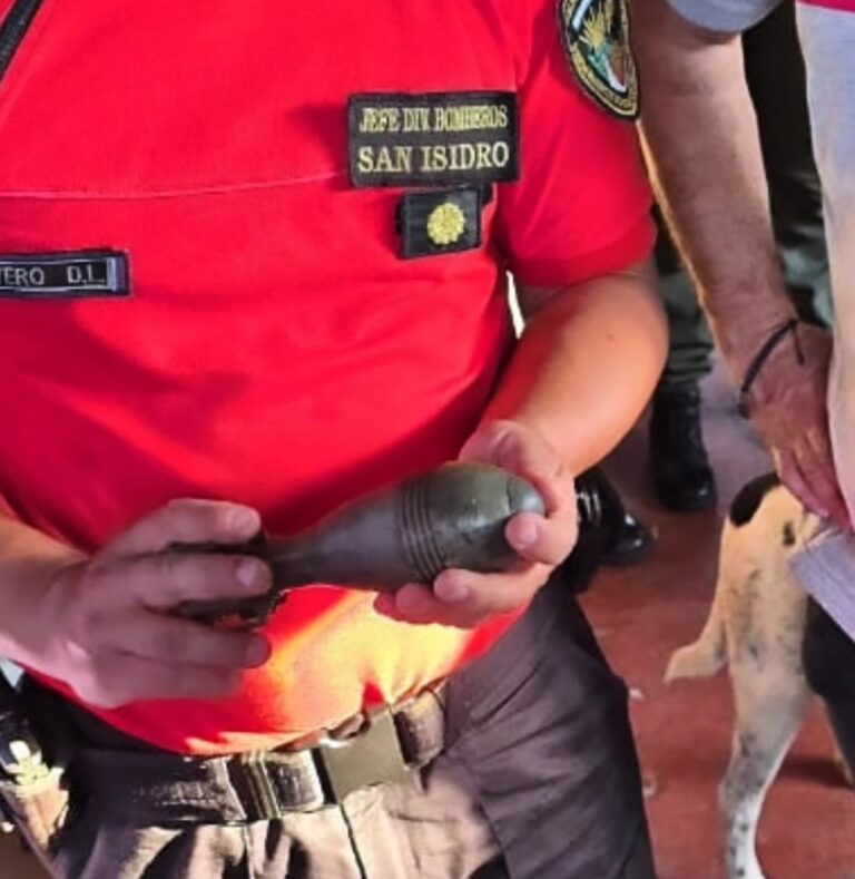 Hallaron un mortero militar en un allanamiento en Posadas: dos detenidos y arsenal incautado imagen-4