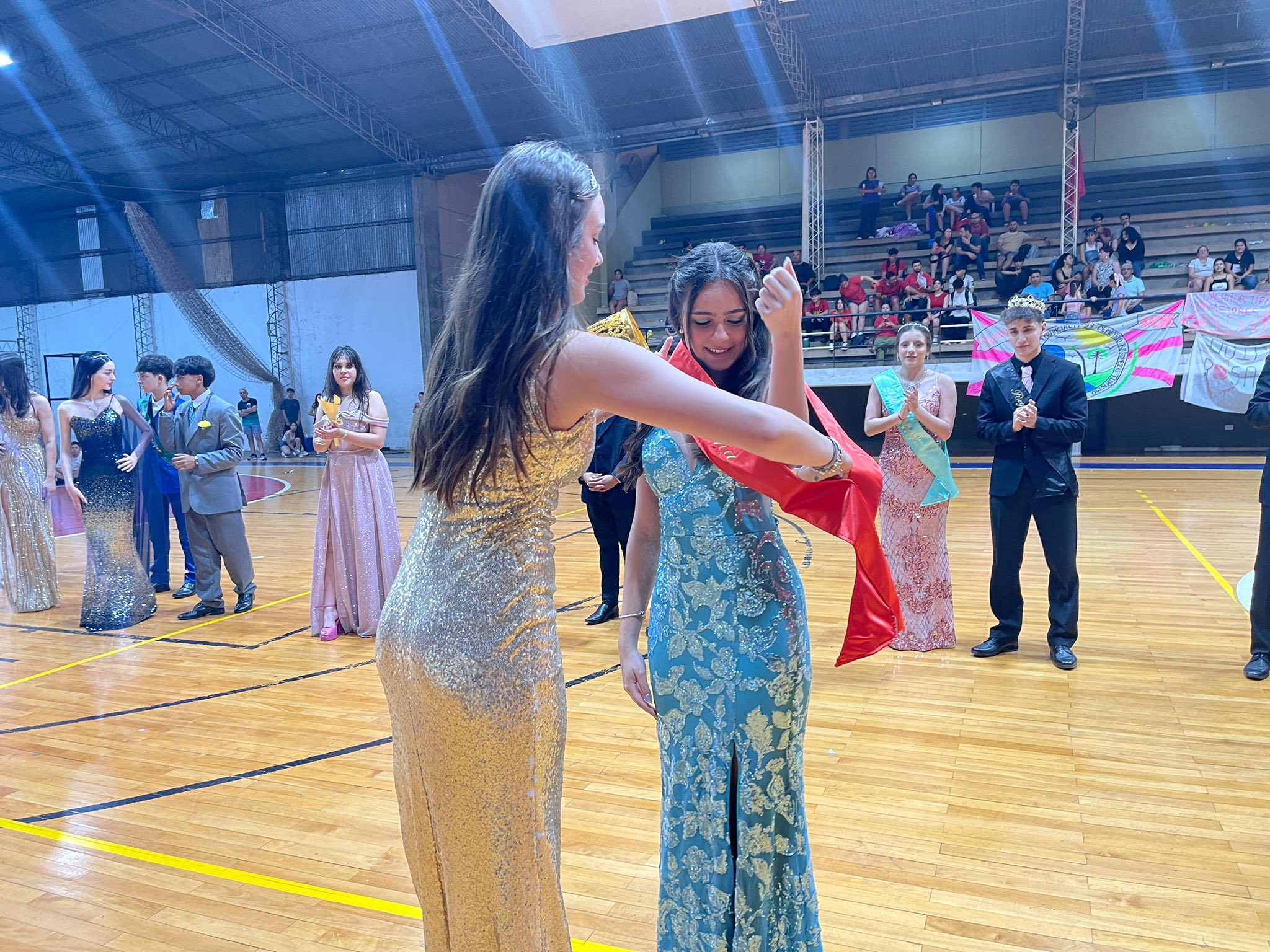 Rosario Agustini y Juan Ferreira fueron electos Reyes de la Estudiantina de Puerto Iguazú imagen-14