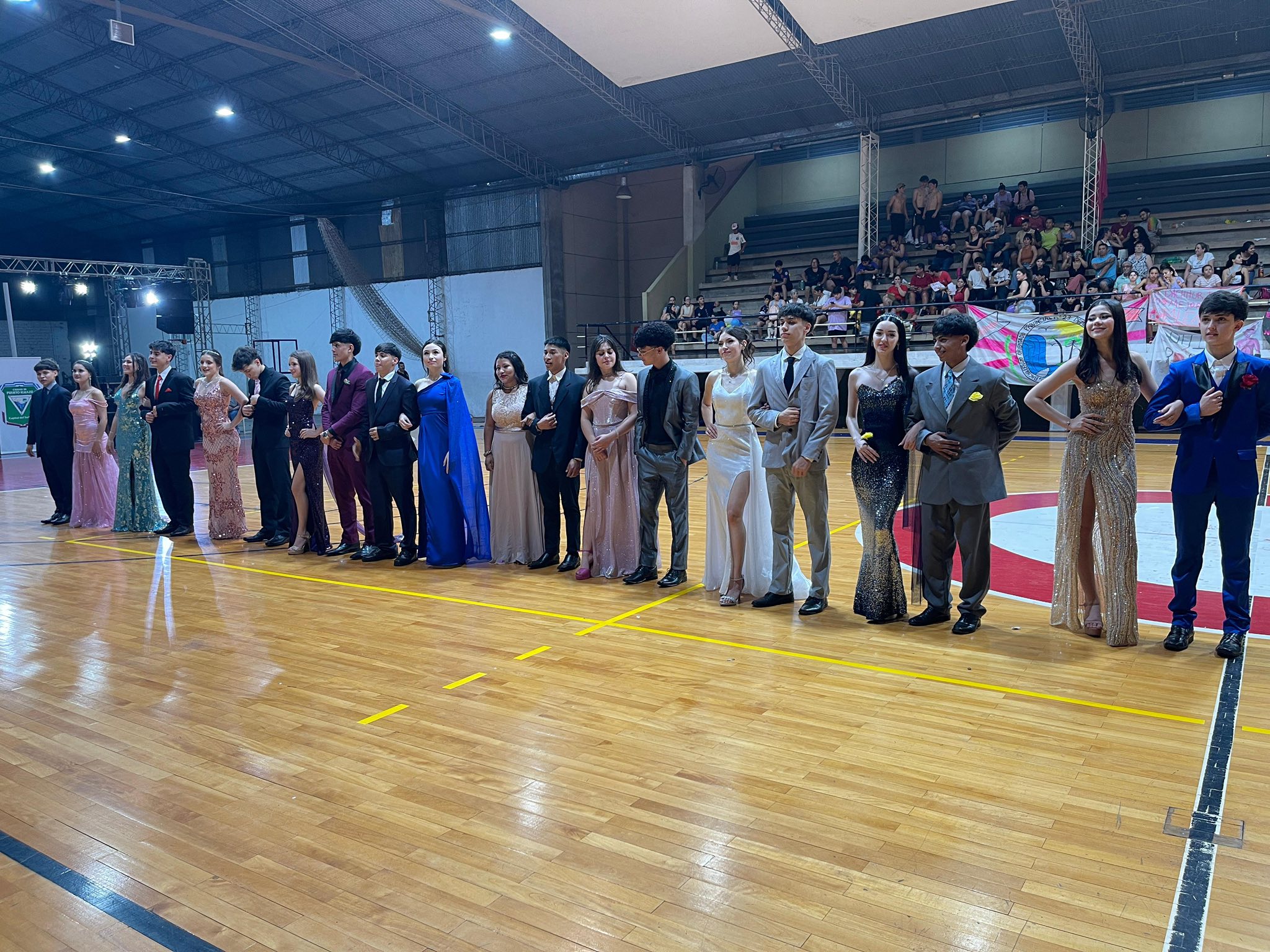 Rosario Agustini y Juan Ferreira fueron electos Reyes de la Estudiantina de Puerto Iguazú imagen-4