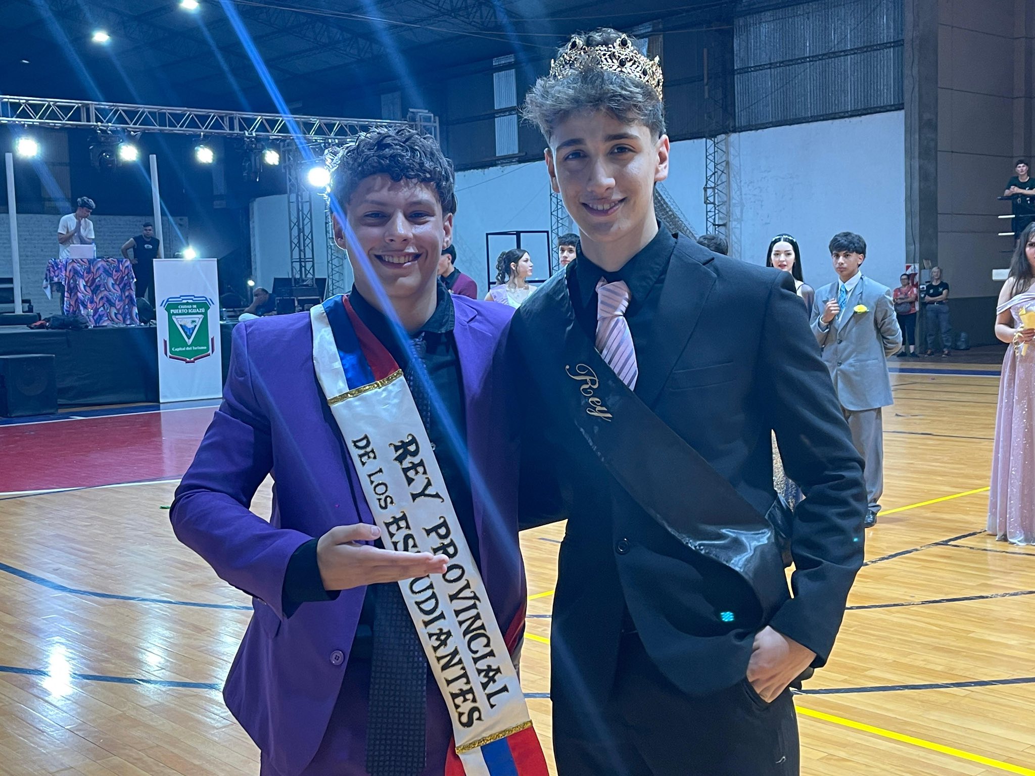 Rosario Agustini y Juan Ferreira fueron electos Reyes de la Estudiantina de Puerto Iguazú imagen-10