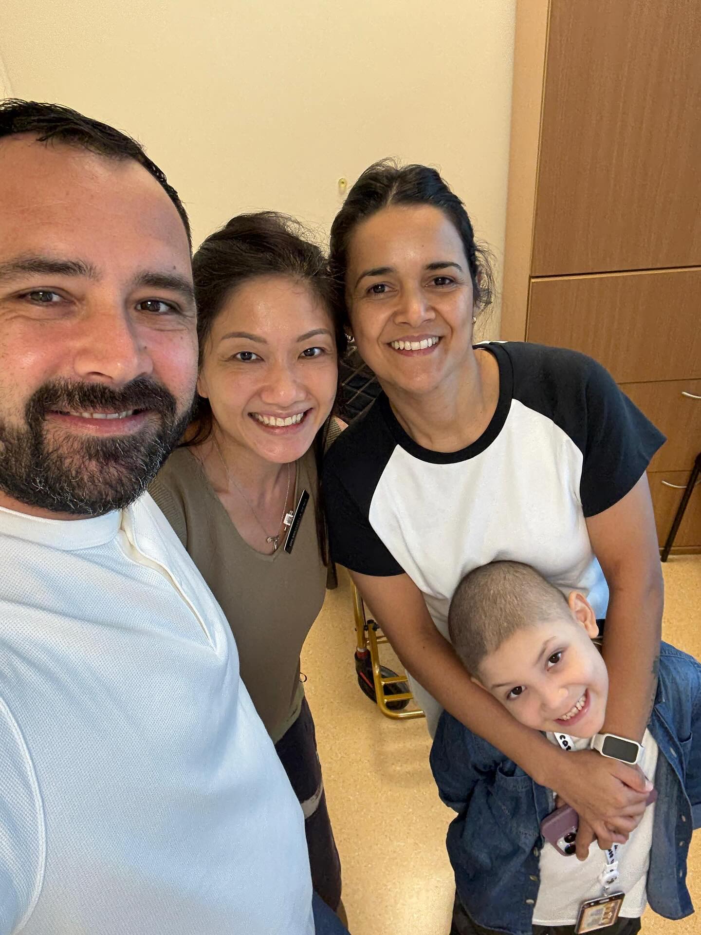 Santino, de regreso a la Argentina tras su tratamiento exitoso contra la leucemia en Singapur imagen-6