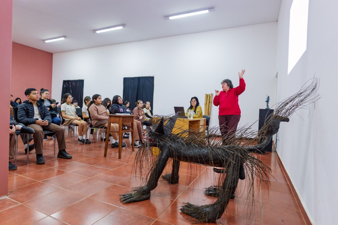 Día de la Cultura Misionera: alumnos participaron este martes de una jornada sobre mitos y leyendas guaraníes en el Museo Guacurarí imagen-4