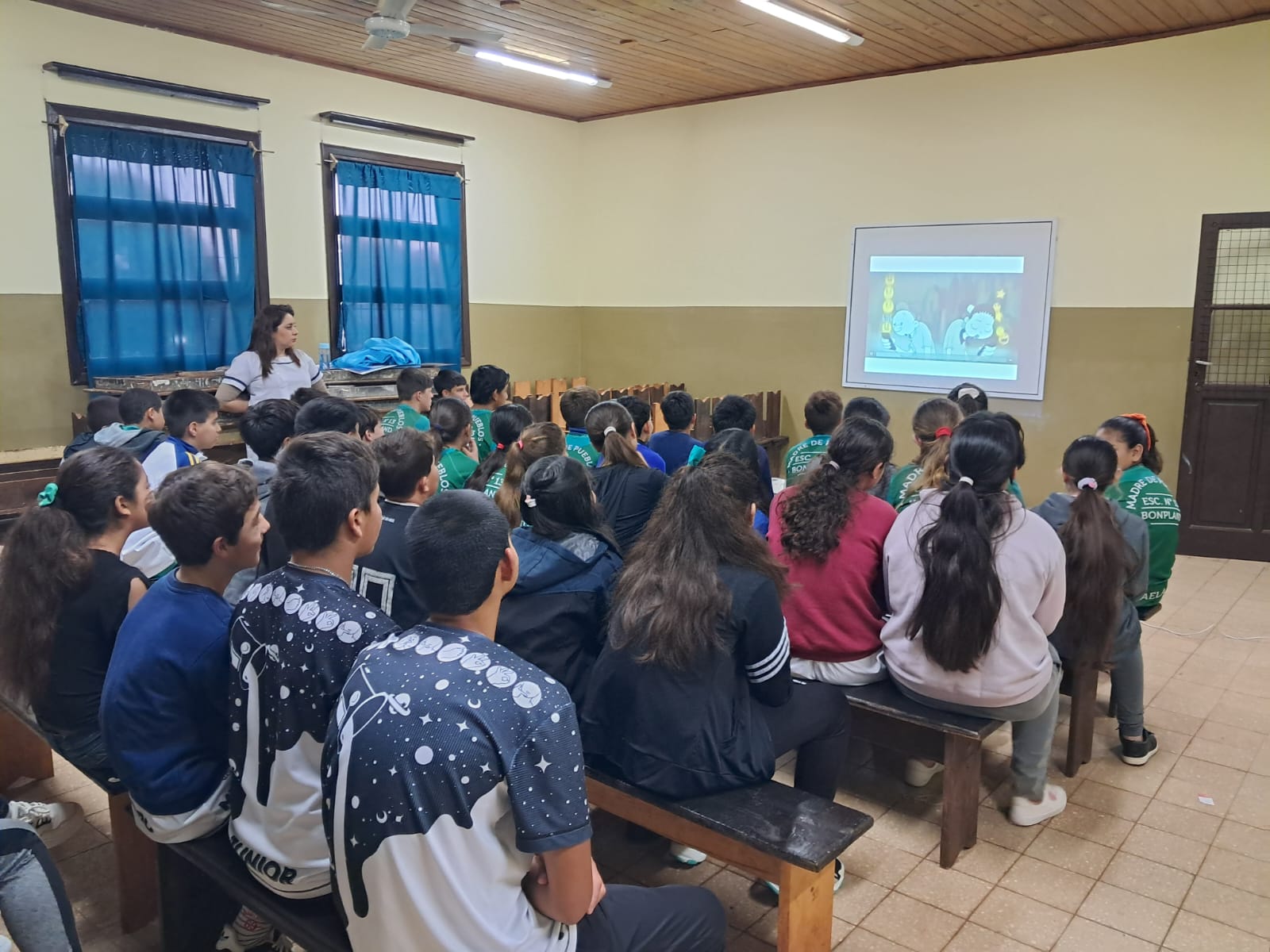 El programa Juego Responsable visitó escuelas de Capioví y Bonpland para concientizar a estudiantes sobre adicciones y uso responsable del dinero y la tecnología imagen-4