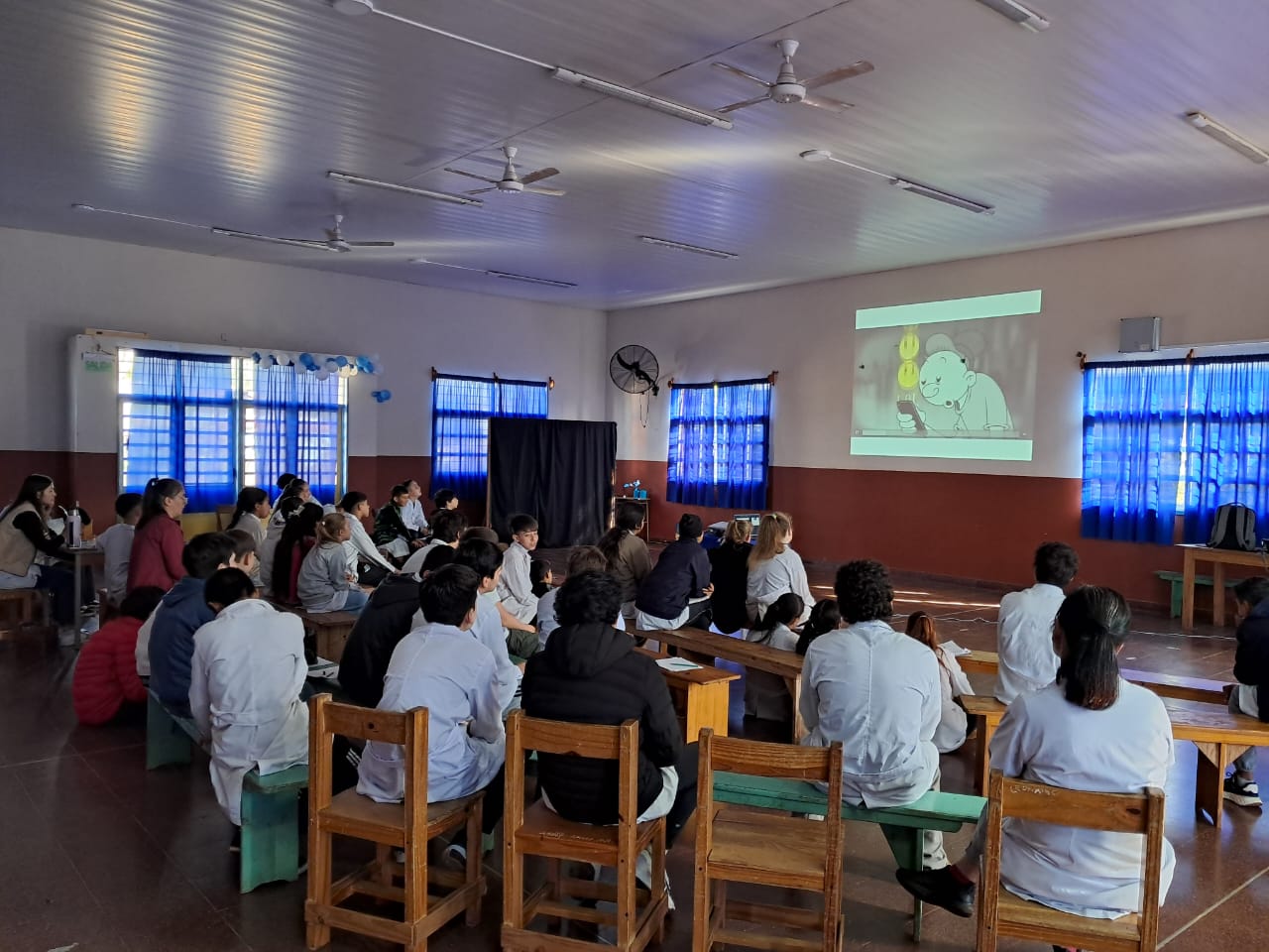 El programa Juego Responsable visitó escuelas de Capioví y Bonpland para concientizar a estudiantes sobre adicciones y uso responsable del dinero y la tecnología imagen-2