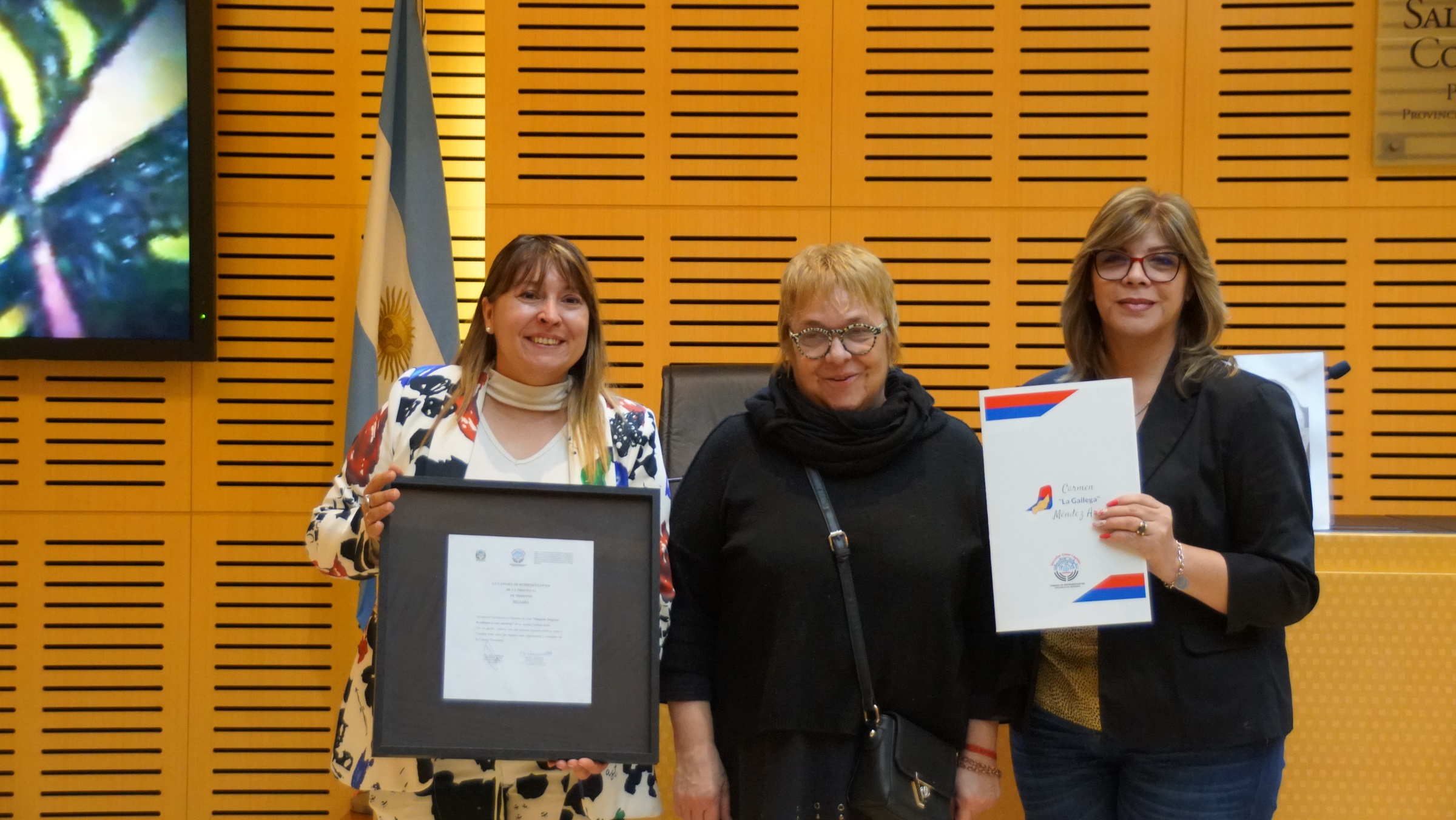 La artista misionera Cristina Solís exhibe sus obras en la Legislatura imagen-8