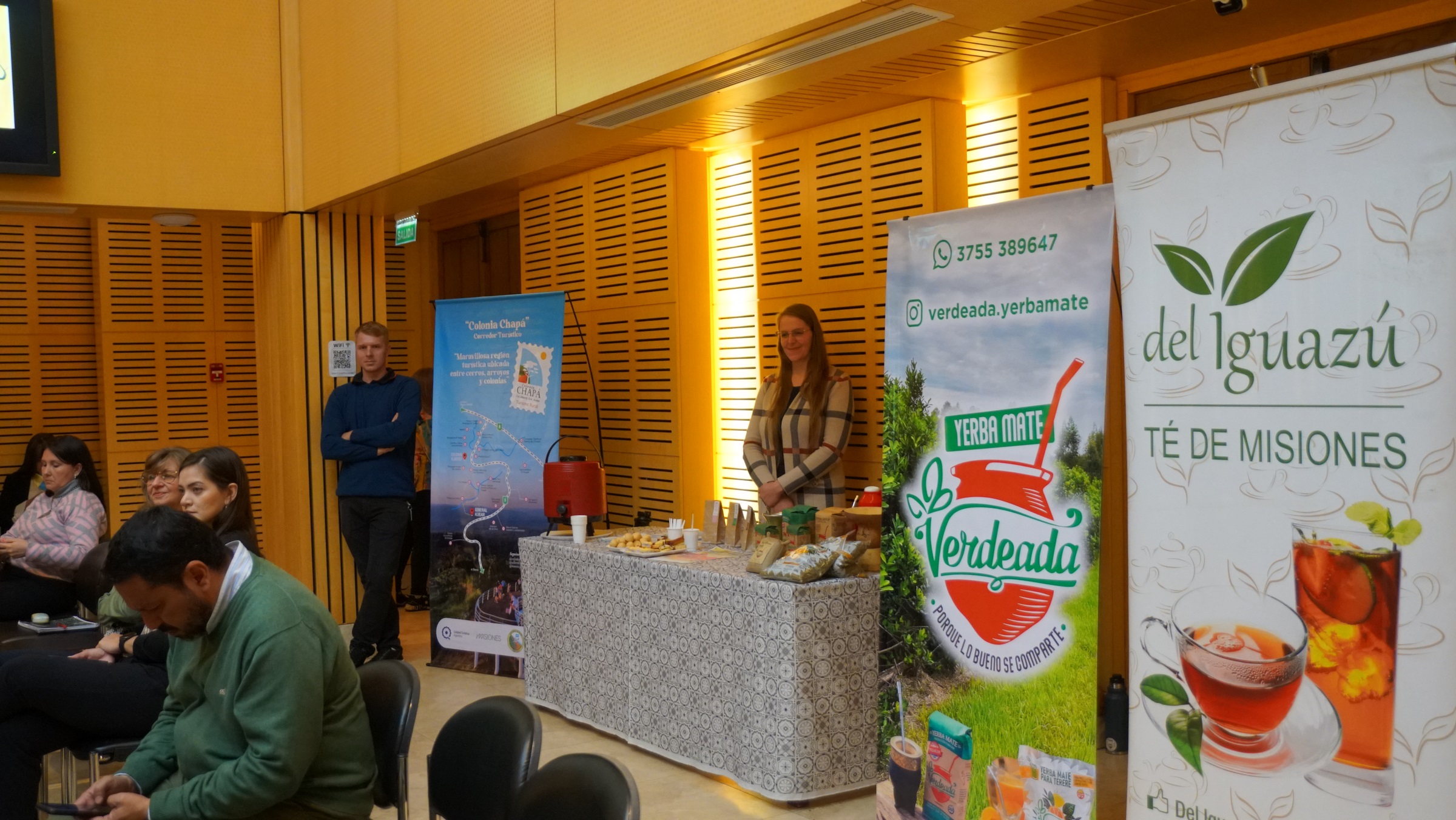 La artista misionera Cristina Solís exhibe sus obras en la Legislatura imagen-6