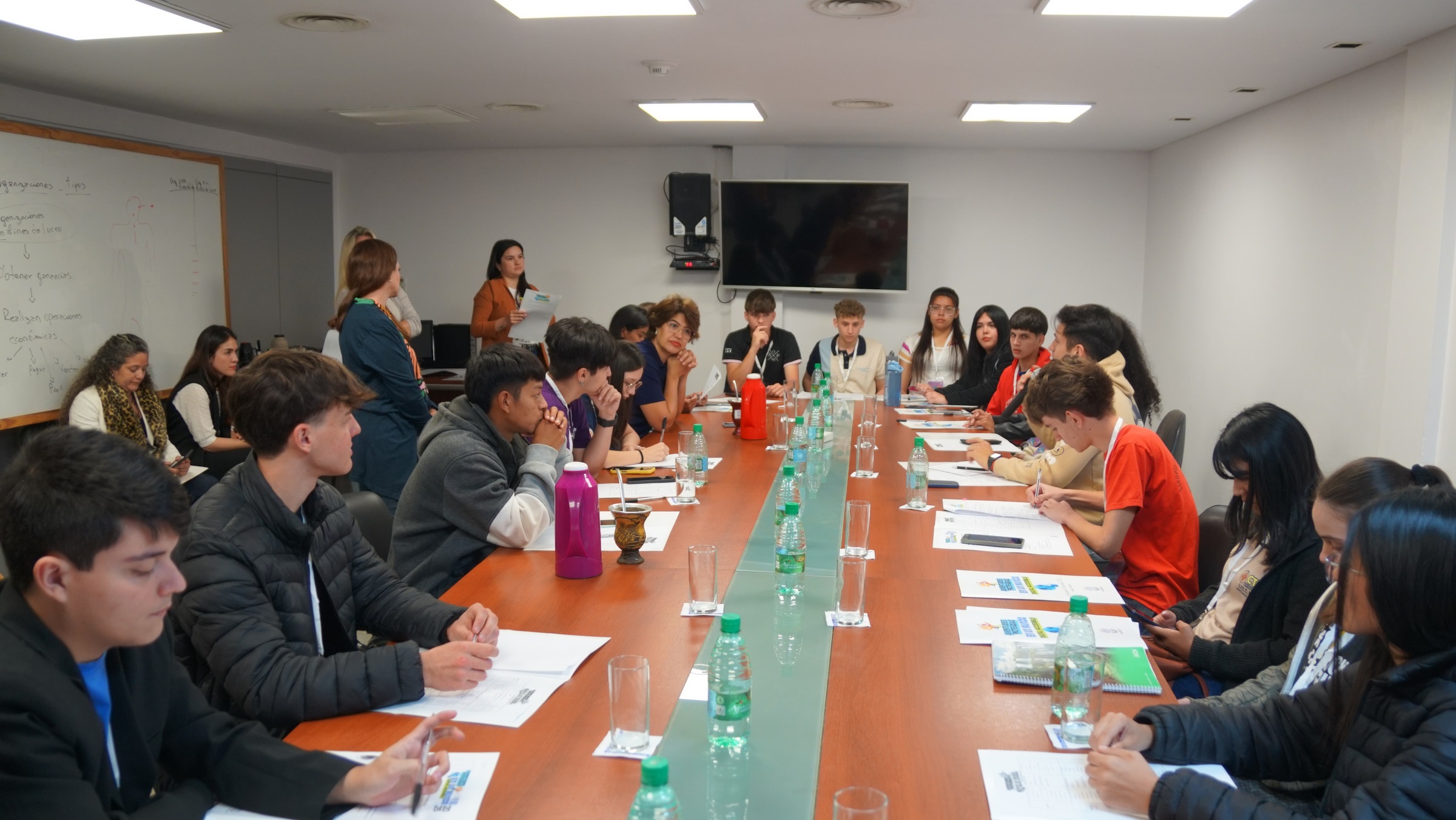 Parlamento Estudiantil 2025: presentan proyecto que apunta a la Neurociencia aplicada a la robótica imagen-8