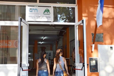 La UNaM celebra los 50 años de la Licenciatura en Genética con actos conmemorativos, Congreso académico y la participación de egresados de todo el país imagen-10