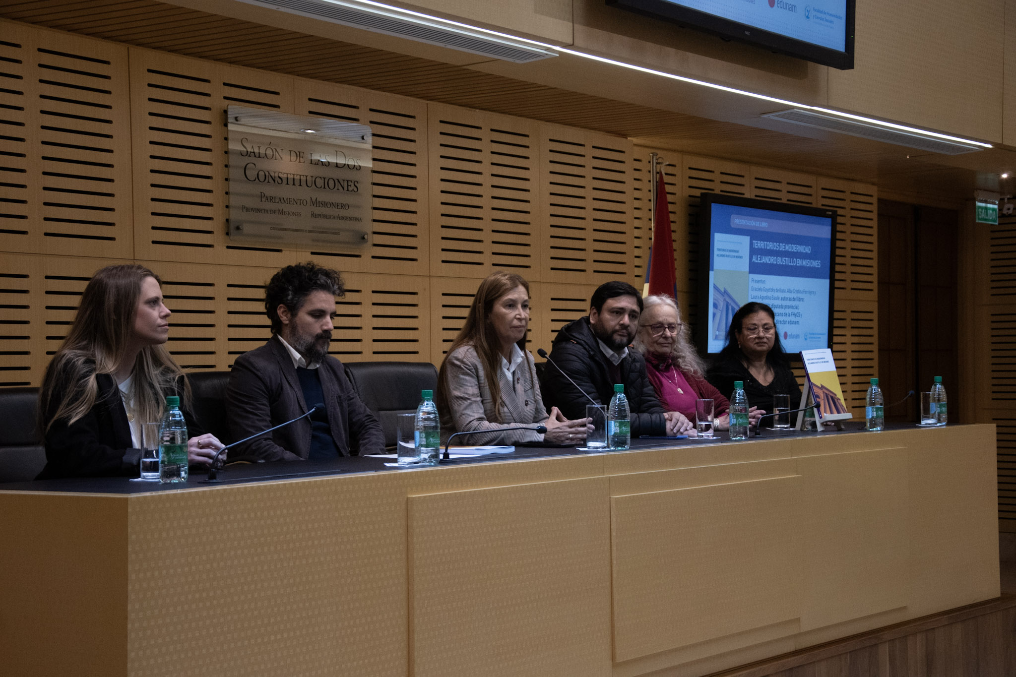 Presentaron en la Legislatura un libro que rescata la obra inédita del arquitecto Alejandro Bustillo en Misiones Presentaron en la Legislatura un libro que rescata la obra inédita del arquitecto Alejandro Bustillo en Misiones imagen-1