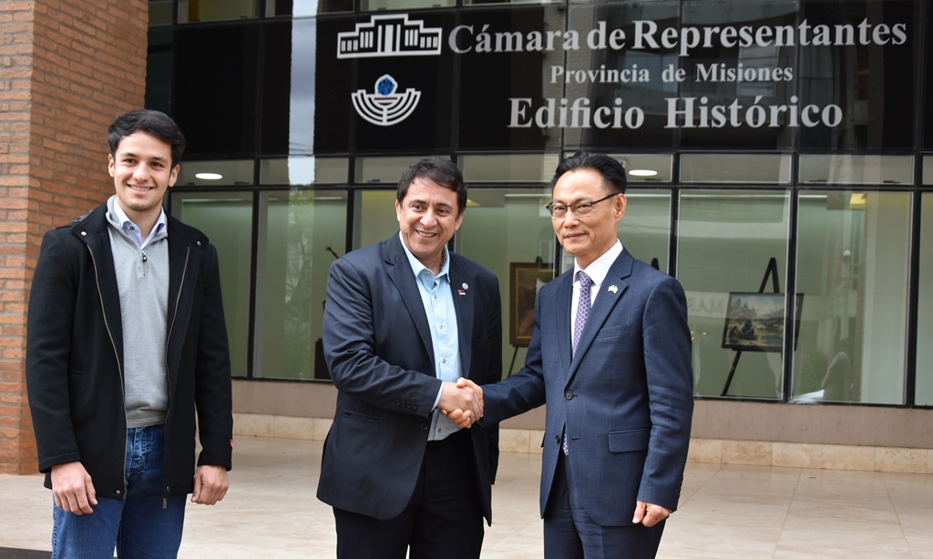 El Embajador de Corea en Argentina visitó la Legislatura 3 El Embajador de Corea en Argentina visitó la Legislatura imagen-2