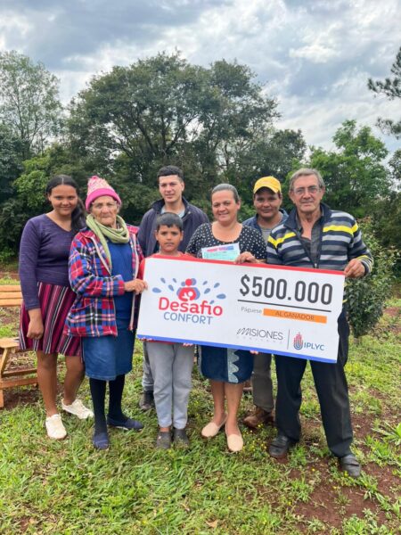 La ganadora de Desafío Confort destinará el premio para seguir con la edificación de su casa imagen-7