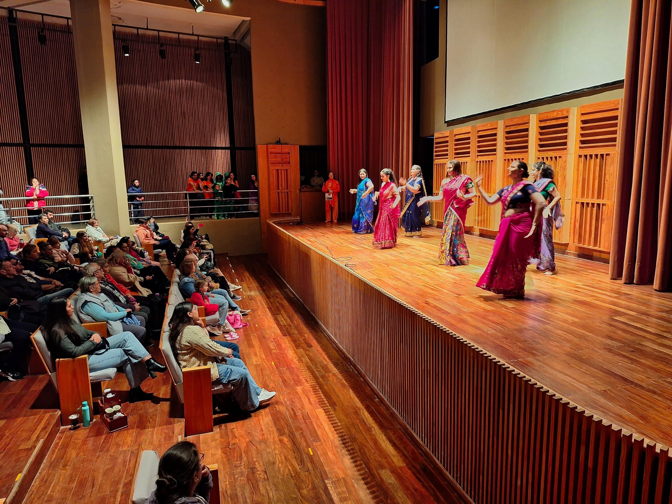 La Cultura Holística celebró su encuentro en el Parque de la Cruz 9 La Cultura Holística celebró su encuentro en el Parque de la Cruz imagen-8
