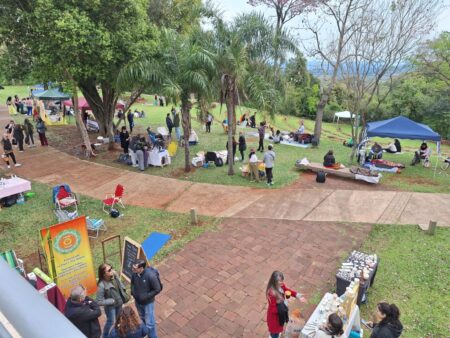 La Cultura Holística celebró su encuentro en el Parque de la Cruz La Cultura Holística celebró su encuentro en el Parque de la Cruz imagen-5