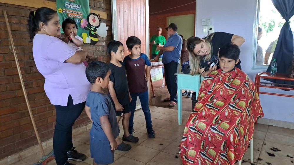 Operativo Estamos con Vos llegó a Caraguatay: vecinos accedieron a consultas médicas, vacunación, trámites de DNI y asesoramiento comunitario imagen-2