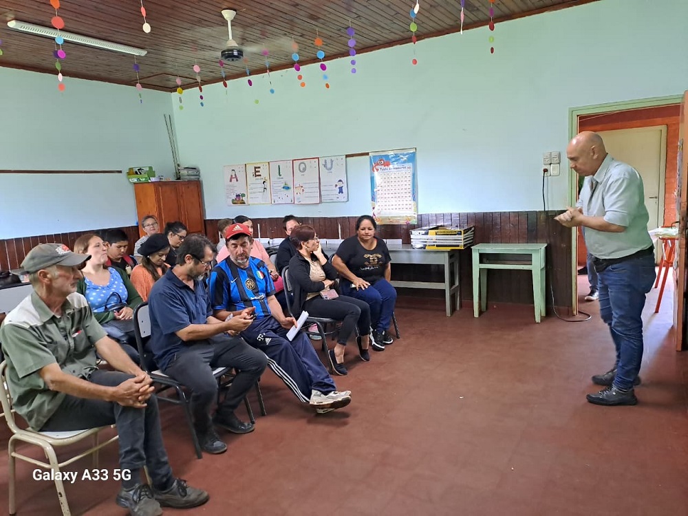 Operativo Estamos con Vos llegó a Caraguatay: vecinos accedieron a consultas médicas, vacunación, trámites de DNI y asesoramiento comunitario imagen-6