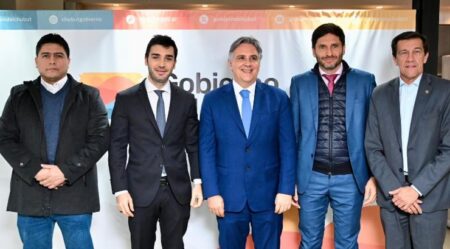 Dura crítica de Gobernadores de Provincias Unidas a Milei: “Necesitamos una macroeconomía ordenada, pero con la gente adentro” imagen-1