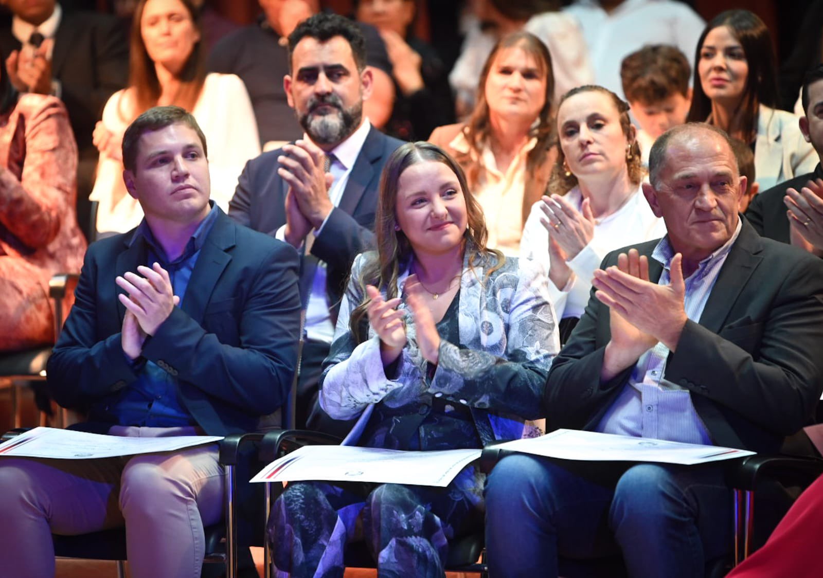 Realizaron la proclamación y entrega de los diplomas a los diputados y concejales electos el domingo 8 de junio 9 Realizaron la proclamación y entrega de los diplomas a los diputados y concejales electos el domingo 8 de junio imagen-8