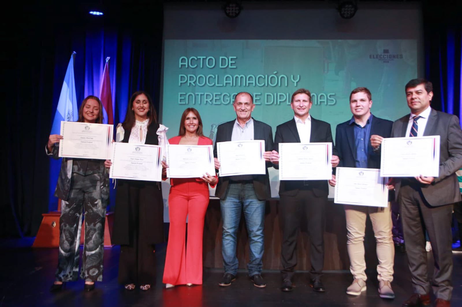 Realizaron la proclamación y entrega de los diplomas a los diputados y concejales electos el domingo 8 de junio 5 Realizaron la proclamación y entrega de los diplomas a los diputados y concejales electos el domingo 8 de junio imagen-4
