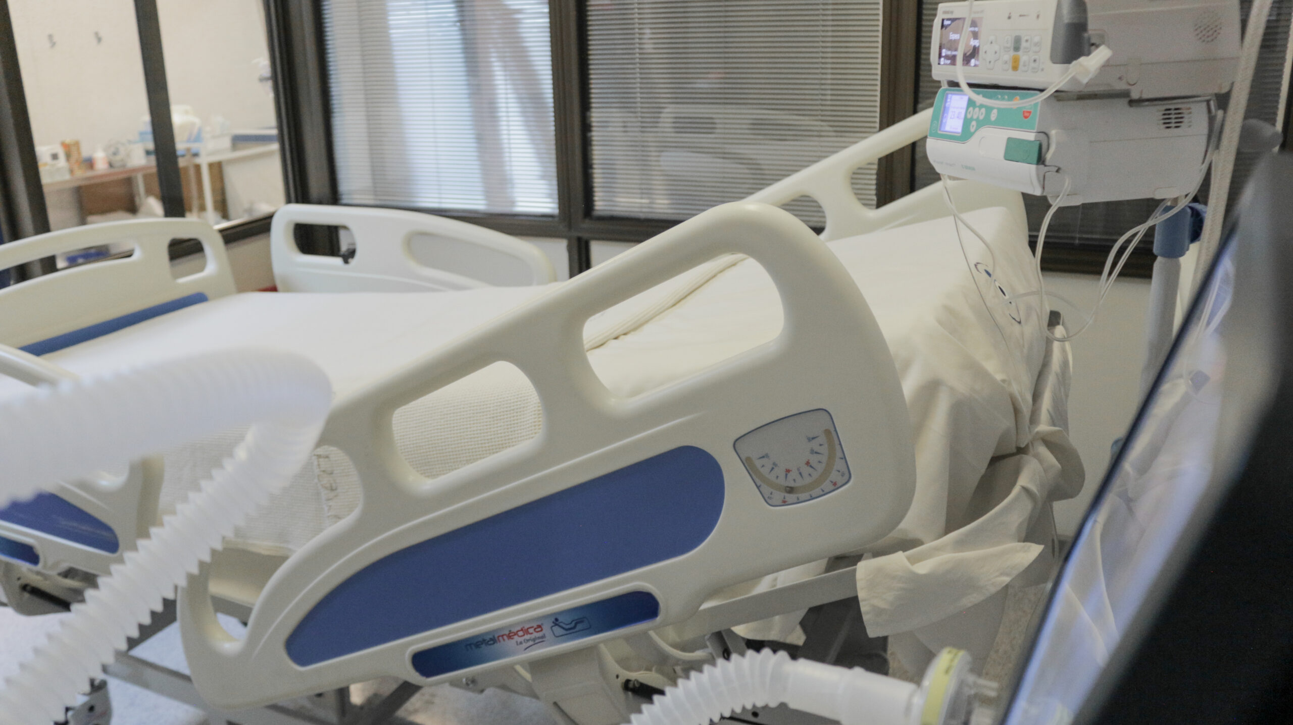  Nuevas camas ortopédicas fortalecen la UTI del Hospital Madariaga para una atención más segura y confortable imagen-24