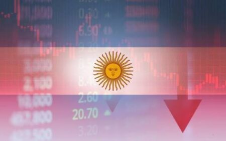 La probabilidad de que la Argentina caiga en recesión se disparó casi al 100% en medio de la tensión cambiaria y el ruido político imagen-6