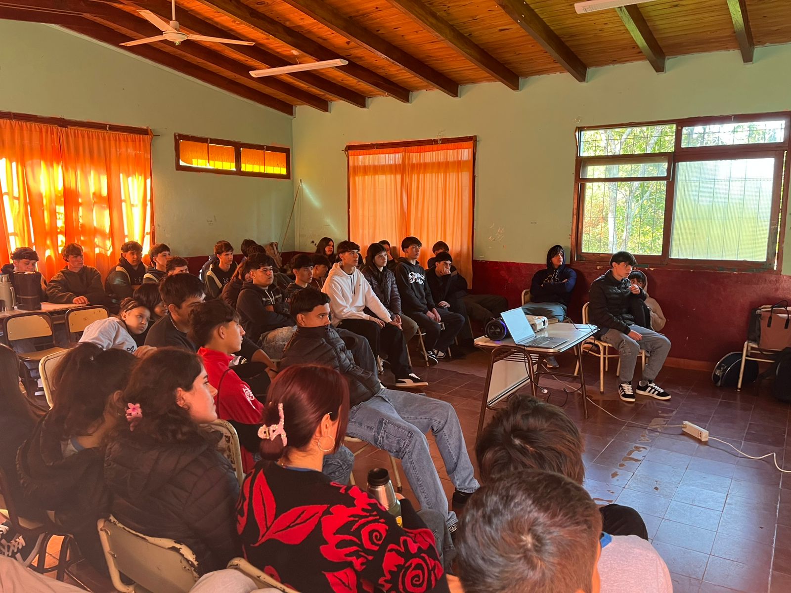 El Programa de Juego Responsable del IPLyC llevó charlas a estudiantes de El Alcázar sobre apuestas y uso de dispositivos imagen-2