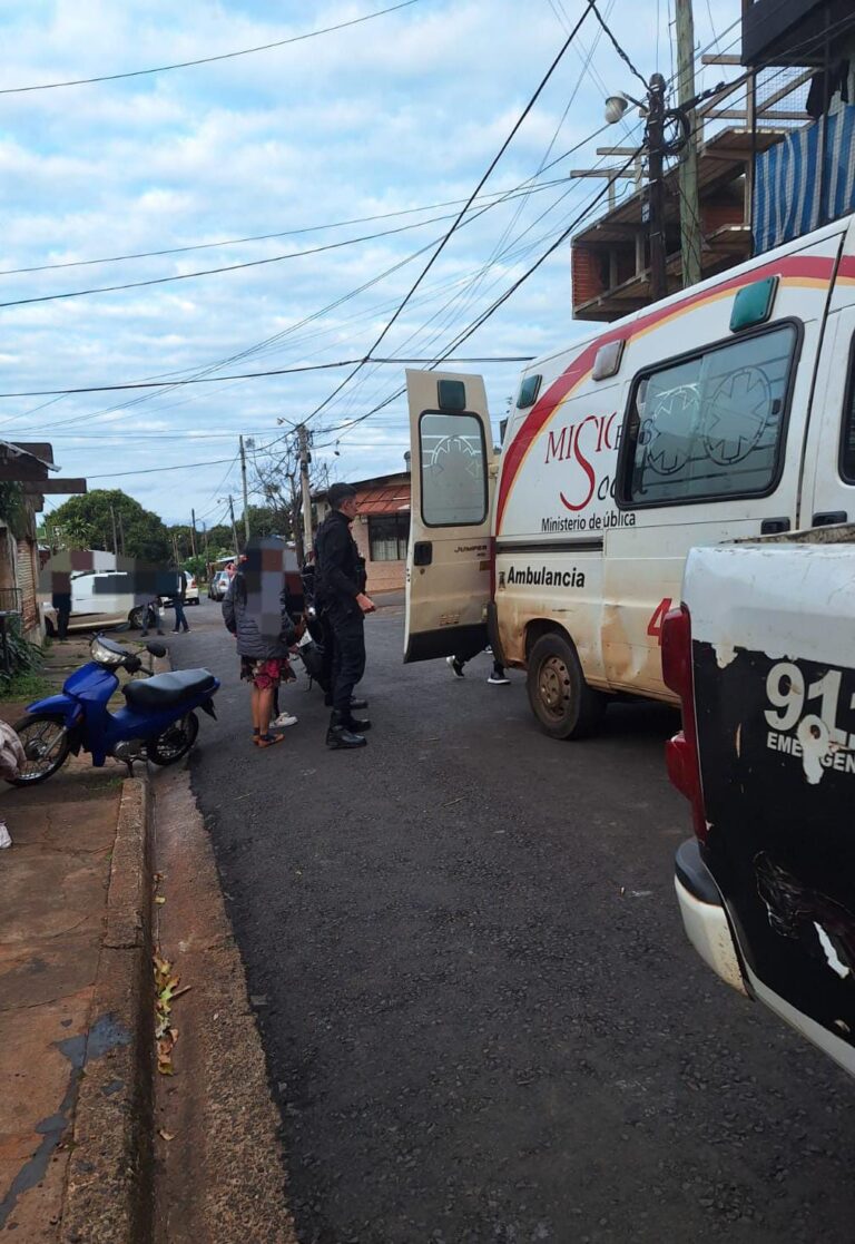 Una mujer resultó lesionada tras ser embestida por una motocicleta Una mujer resultó lesionada tras ser embestida por una motocicleta imagen-20