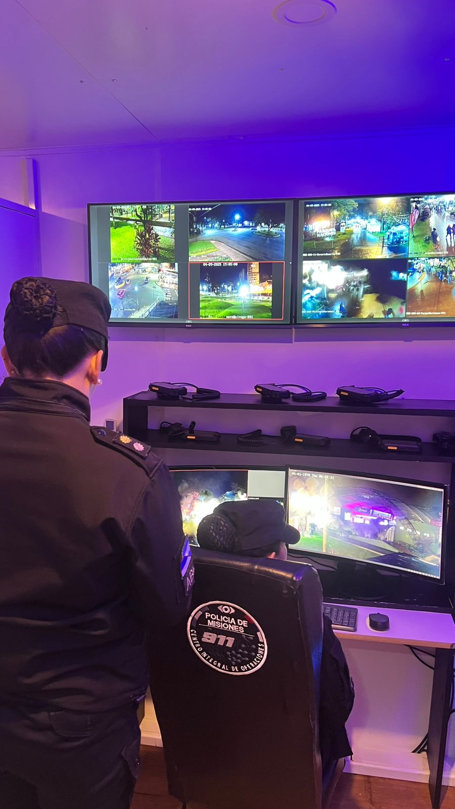 Tecnología en movimiento: la Policía de Misiones presenta su centro móvil de videovigilancia más avanzado de la región 5 Tecnología en movimiento: la Policía de Misiones presenta su centro móvil de videovigilancia más avanzado de la región imagen-4