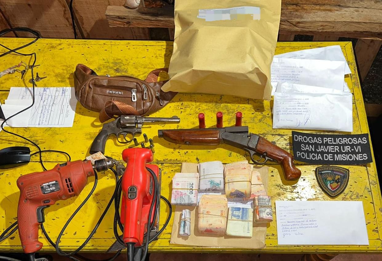 Capturaron a un "dealer" con $1,4 millones, drogas y armas; está acusado por narcomenudeo, tentativa de homicidio y robo 3 Capturaron a un "dealer" con $1,4 millones, drogas y armas; está acusado por narcomenudeo, tentativa de homicidio y robo imagen-2