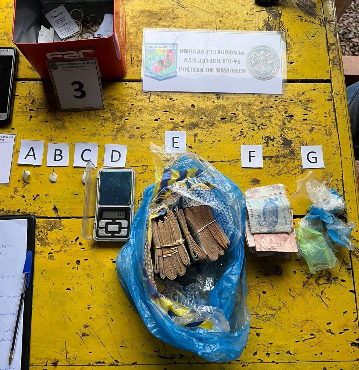 Capturaron a un "dealer" con $1,4 millones, drogas y armas; está acusado por narcomenudeo, tentativa de homicidio y robo 5 Capturaron a un "dealer" con $1,4 millones, drogas y armas; está acusado por narcomenudeo, tentativa de homicidio y robo imagen-4