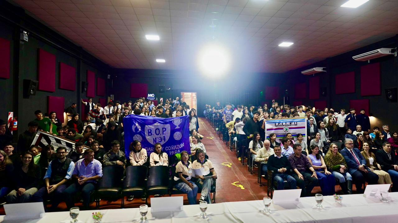 Herrera Ahuad participó del Parlamento Estudiantil en Montecarlo y anunció convenio para intercambio de proyectos legislativos 3 Herrera Ahuad participó del Parlamento Estudiantil en Montecarlo y anunció convenio para intercambio de proyectos legislativos imagen-2