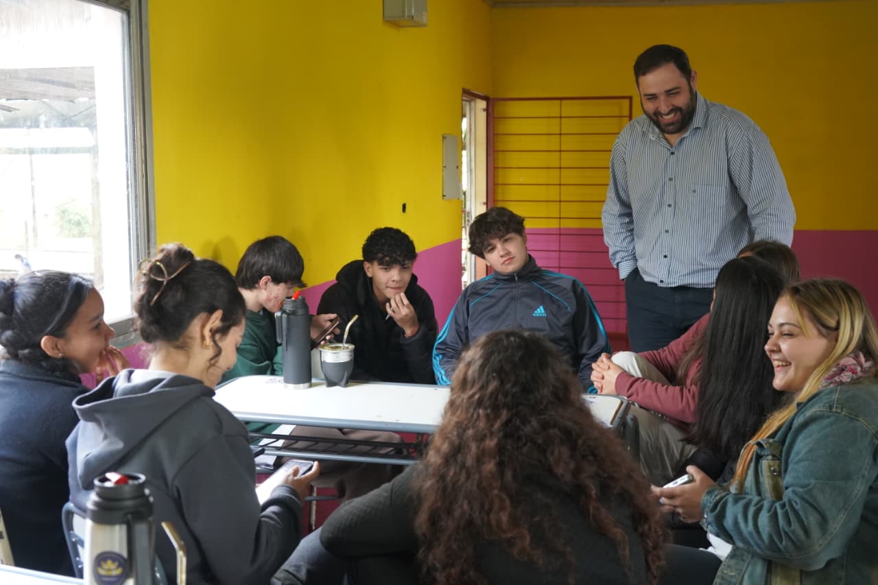 Alem: El Presupuesto Participativo Joven reunió a estudiantes de 4° año para presentar proyectos que buscan transformar la escuela y la comunidad imagen-2