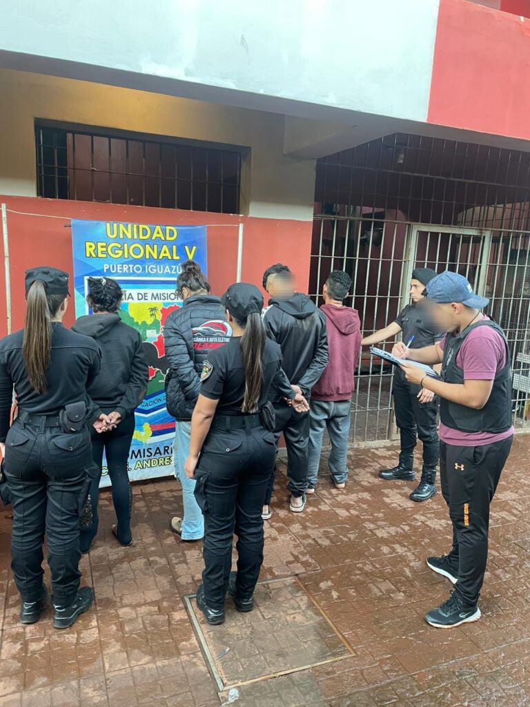 Cuatro integrantes de una banda brasileña roba-coches fueron capturados en Misiones Cuatro integrantes de una banda brasileña roba-coches fueron capturados en Misiones imagen-28