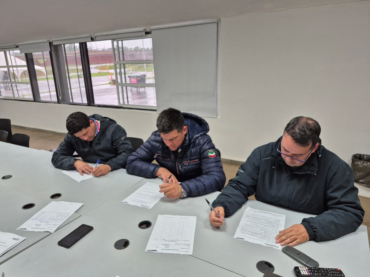 Tipoka capacita a sus conductores en conducción defensiva para mejorar la seguridad vial 5 Tipoka capacita a sus conductores en conducción defensiva para mejorar la seguridad vial imagen-4