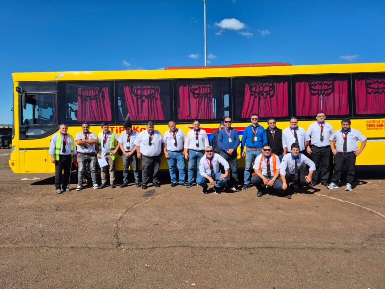 Tipoka capacita a sus conductores en conducción defensiva para mejorar la seguridad vial Tipoka capacita a sus conductores en conducción defensiva para mejorar la seguridad vial imagen-10