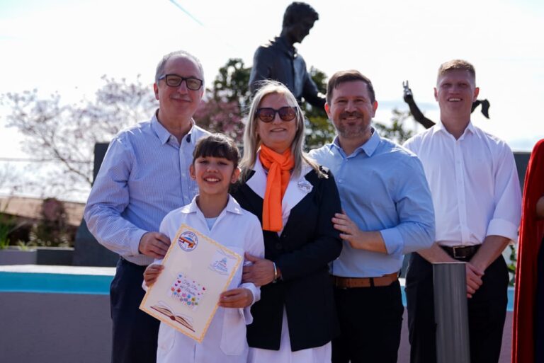 Son un faro de luz y la semilla de esperanza para tantos niños», aseguró Passalacqua en el acto central por el Día del Maestro Son un faro de luz y la semilla de esperanza para tantos niños", aseguró Passalacqua en el acto central por el Día del Maestro imagen-46