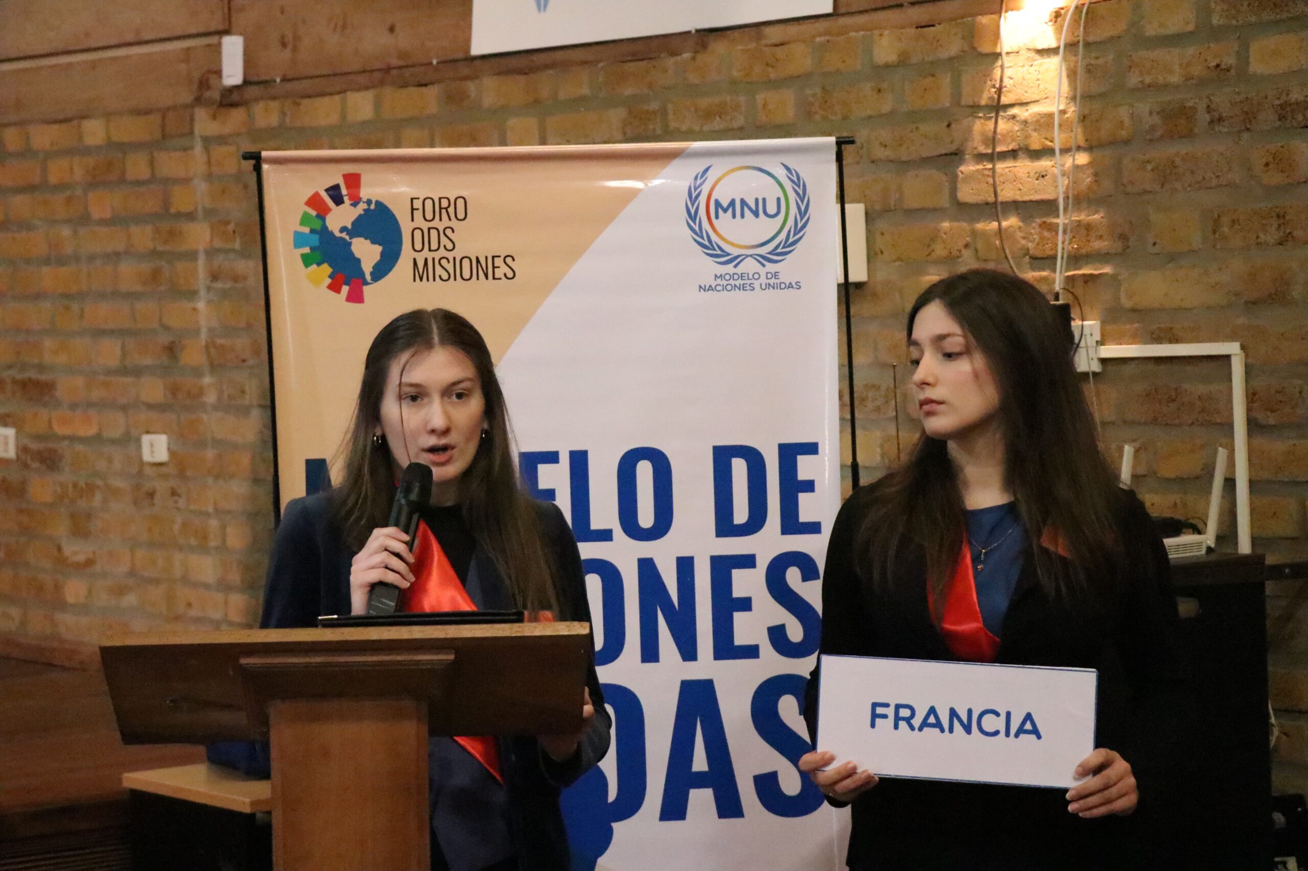 Modelo de Naciones Unidas en Alem: Jóvenes debatieron sobre pedofilia y trata infantil imagen-4