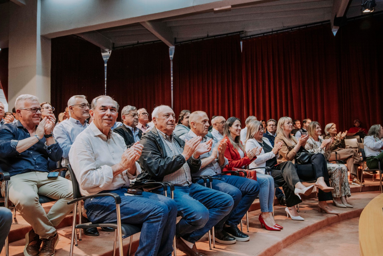 Intendente Stelatto valoró la entrega de recursos provinciales y destacó el compromiso de mantener los servicios esenciales 3 Intendente Stelatto valoró la entrega de recursos provinciales y destacó el compromiso de mantener los servicios esenciales imagen-2
