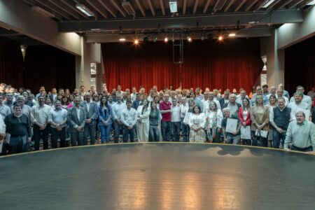 Passalacqua y Herrera Ahuad encabezaron una reunión con Intendentes, entregaron recursos a los 79 Municipios y anunciaron la reducción de los aportes previsionales de los empleados municipales Passalacqua y Herrera Ahuad encabezaron una reunión con Intendentes, entregaron recursos a los 79 Municipios y anunciaron la reducción de los aportes previsionales de los empleados municipales imagen-4