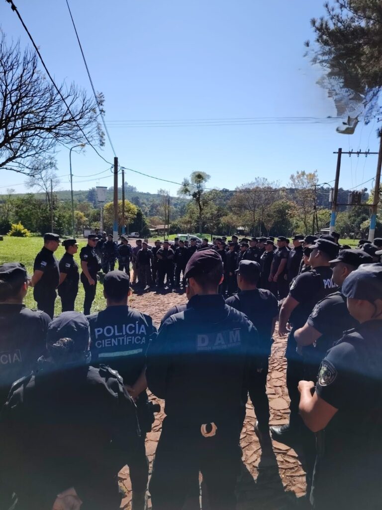 Fueron 28 los demorados por intento de toma de tierras en Colonia Delicia Fueron 28 los demorados por intento de toma de tierras en Colonia Delicia imagen-14