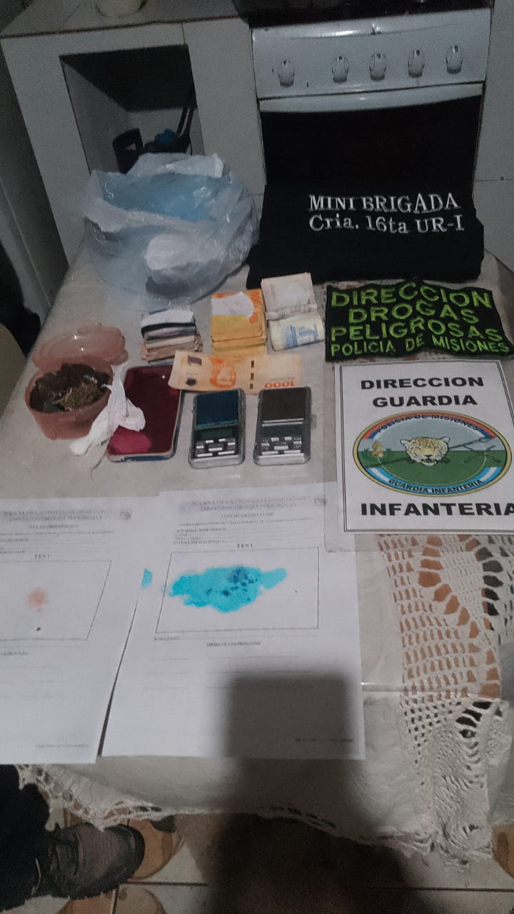 Capturaron a una banda delictiva en Posadas: seis detenidos, droga secuestrada y causas previas por violencia armada 5 Capturaron a una banda delictiva en Posadas: seis detenidos, droga secuestrada y causas previas por violencia armada imagen-4