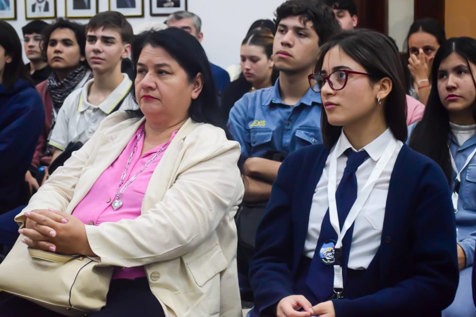 Parlamento Estudiantil Inclusivo: el 26 de septiembre asumirán las bancas de los concejales para debatir proyectos 3 Parlamento Estudiantil Inclusivo: el 26 de septiembre asumirán las bancas de los concejales para debatir proyectos imagen-2