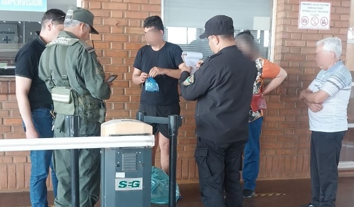 Joven misionero con paradero desconocido fue hallado en Paraguay y regresó con su familia Joven misionero con paradero desconocido fue hallado en Paraguay y regresó con su familia imagen-11