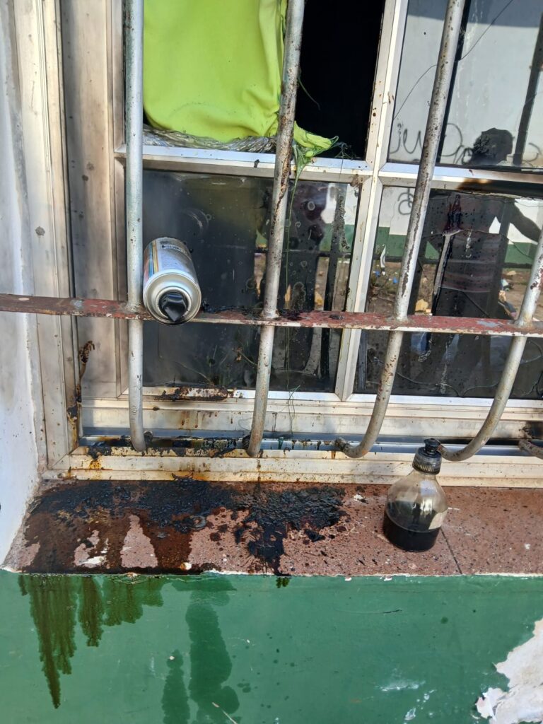 Extinguieron un principio de incendio en la Escuela Normal Superior «EE.UU. del Brasil», habría sido intencional Extinguieron un principio de incendio en la Escuela Normal Superior "EE.UU. del Brasil", habría sido intencional imagen-12