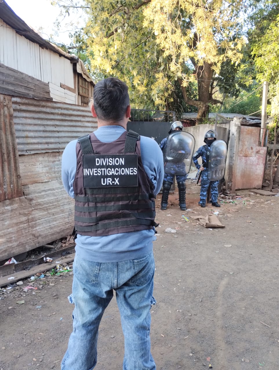 Capturaron a un "dealer" armado en Posadas: la Policía le secuestró droga, objetos robados y un revólver 5 Capturaron a un "dealer" armado en Posadas: la Policía le secuestró droga, objetos robados y un revólver imagen-4