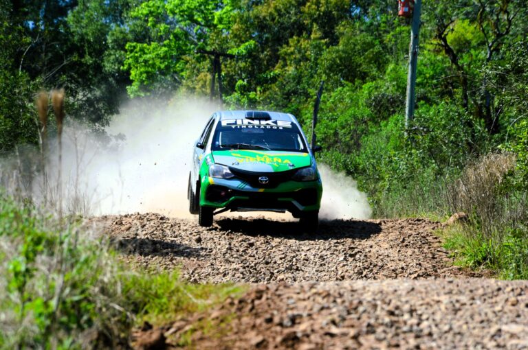Automovilismo: la dupla Maicon Paulus-Máximo Brunner se llevó la primera etapa del rally de Alba Posse Automovilismo: la dupla Maicon Paulus-Máximo Brunner se llevó la primera etapa del rally de Alba Posse imagen-1