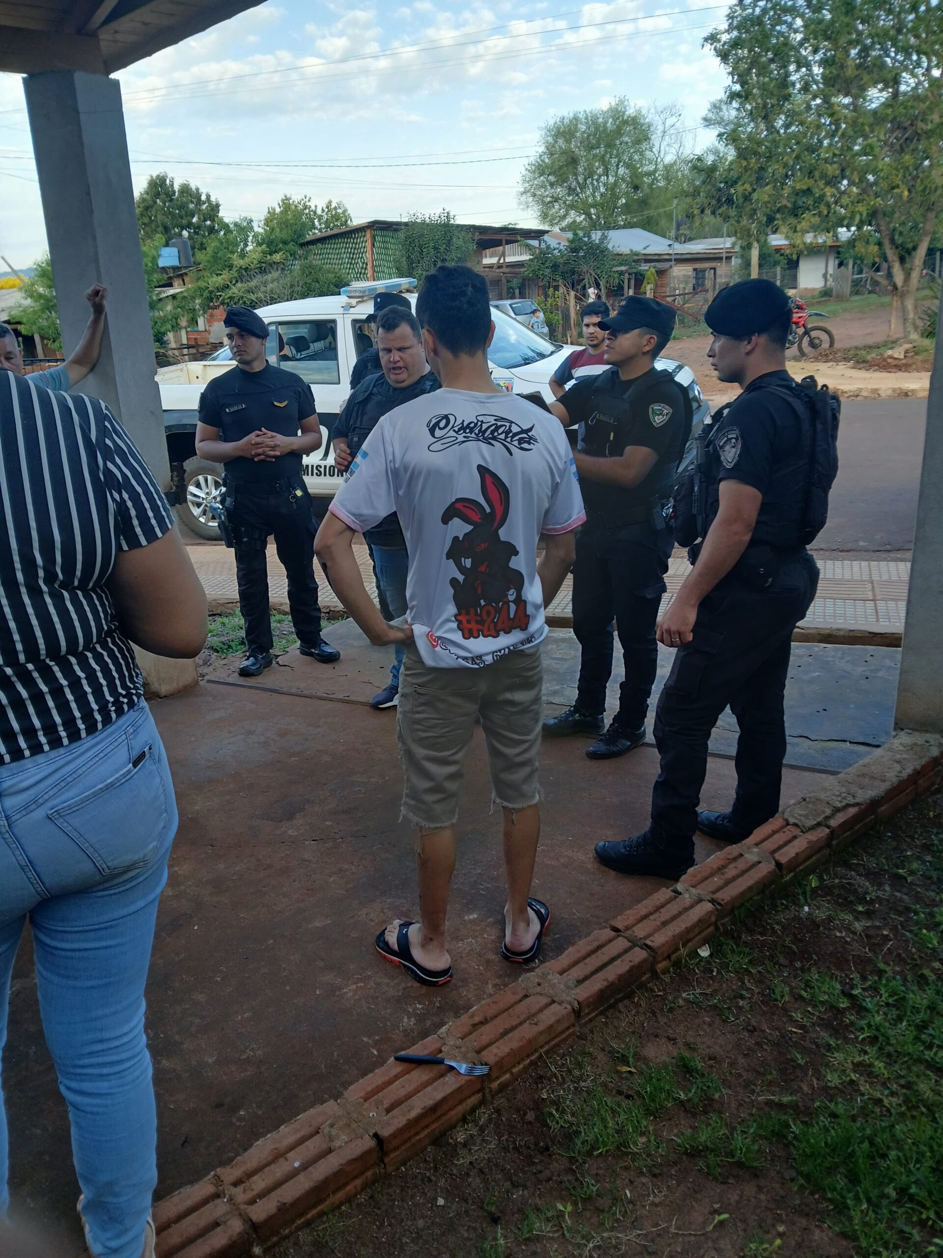 De las acrobacias al secuestro: la Policía incauta la moto de un joven por maniobras temerarias en San Antonio imagen-4