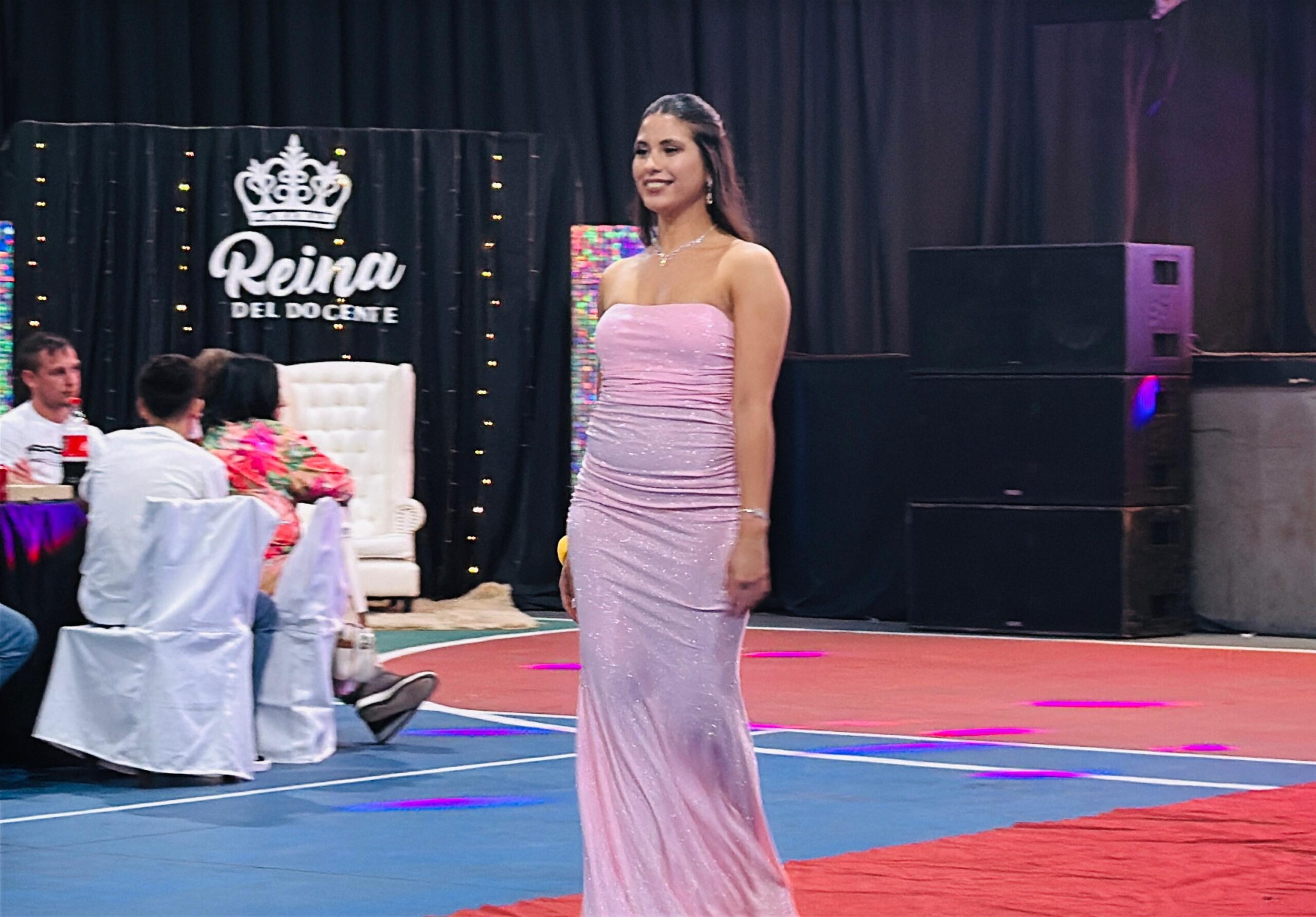 Valeria Cufré es la nueva Reina en el Festival Provincial del Docente en Campo Grande imagen-4