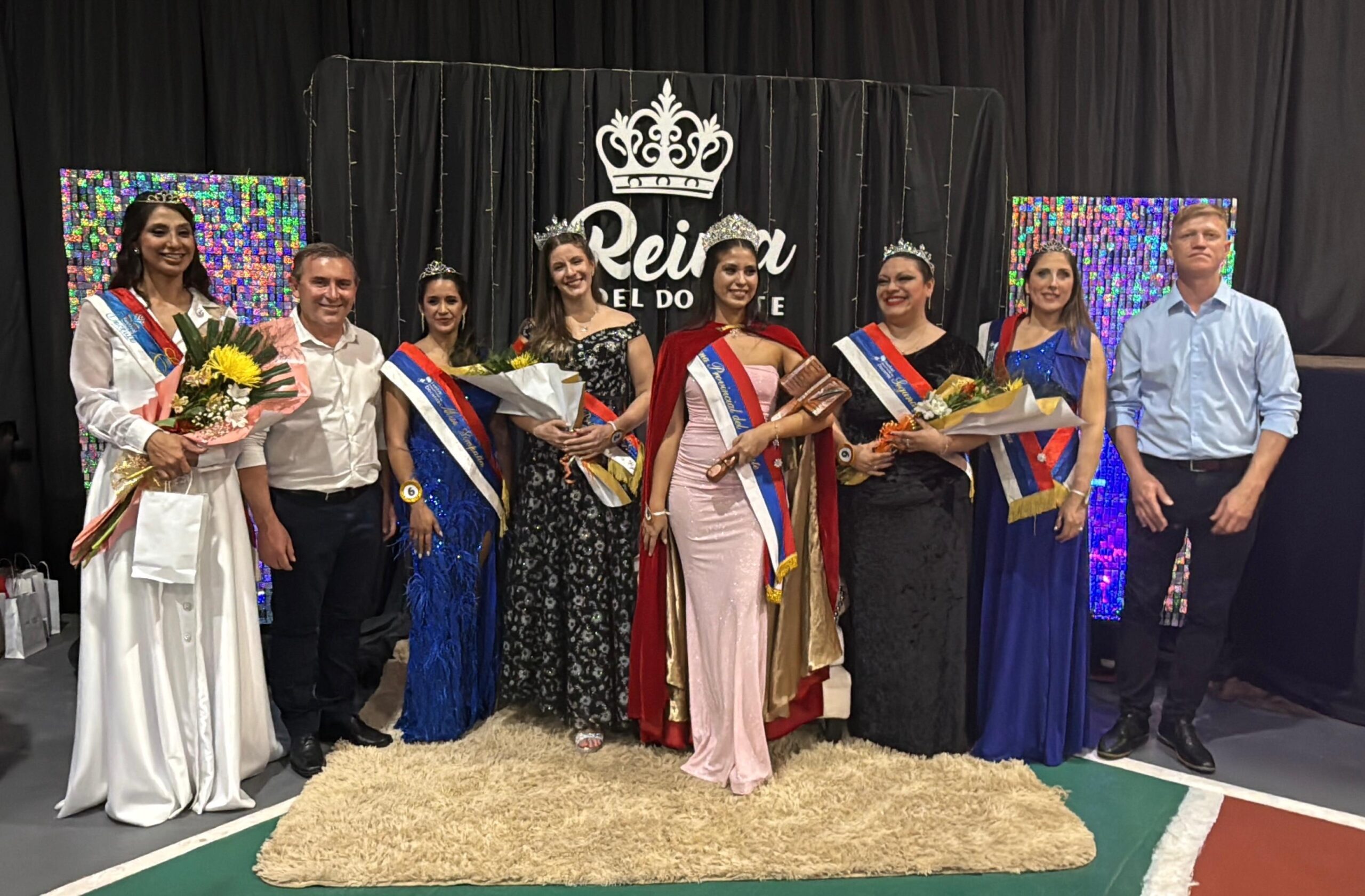 Valeria Cufré es la nueva Reina en el Festival Provincial del Docente en Campo Grande imagen-12