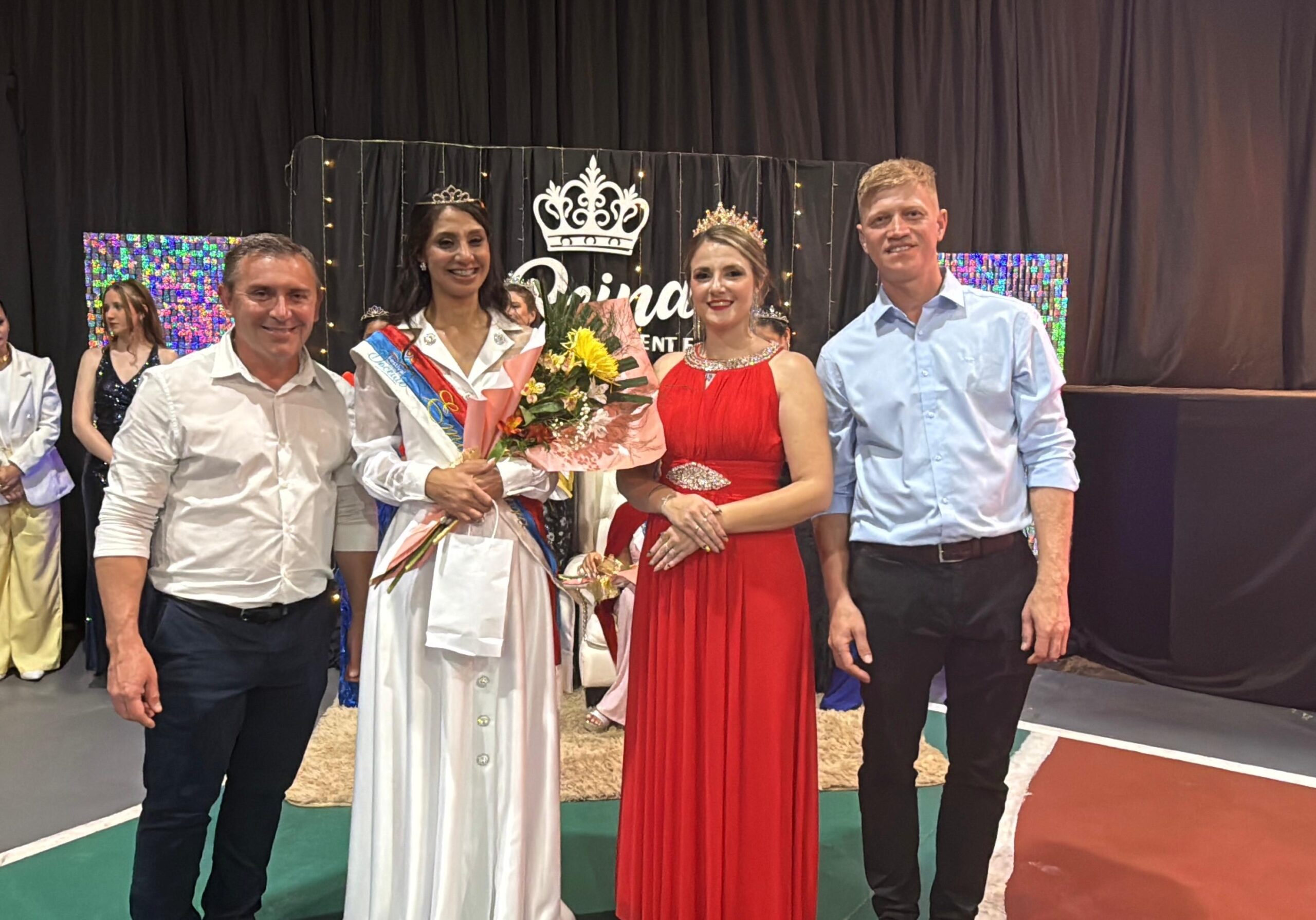 Valeria Cufré es la nueva Reina en el Festival Provincial del Docente en Campo Grande imagen-10