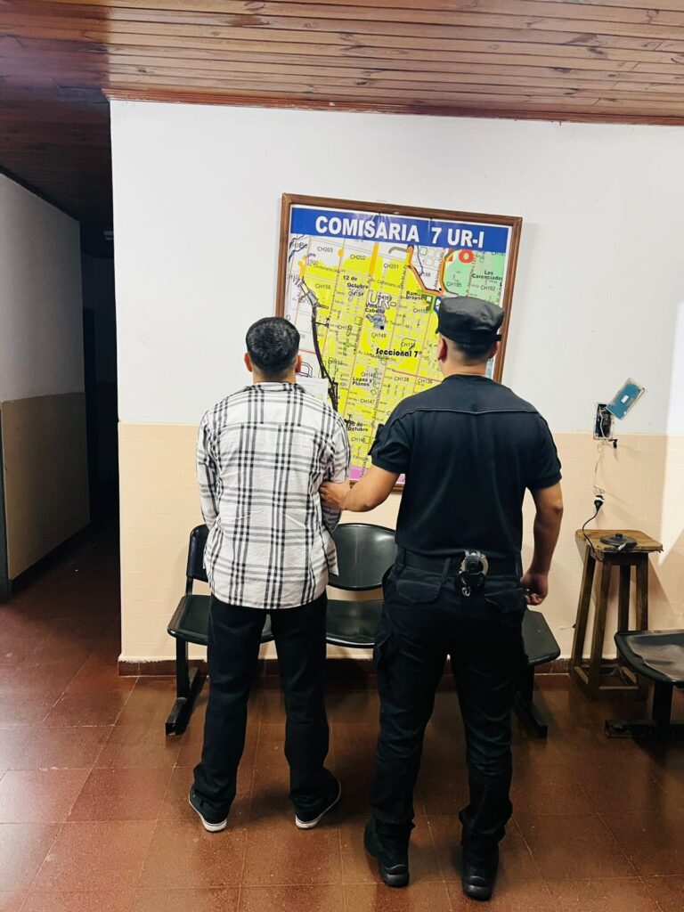 La Policía desarticuló un punto de narcomenudeo en Posadas: secuestraron cocaína, marihuana y un arma en la Chacra 148 imagen-29